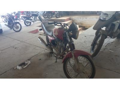 LOTE 008 - MOTO HONDA 150 TITAN ES